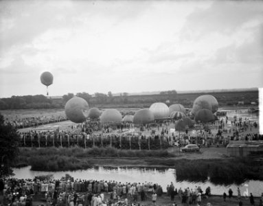 Ballonrace Amsterdam overzicht start Cormier, Bestanddeelnr 904-1608