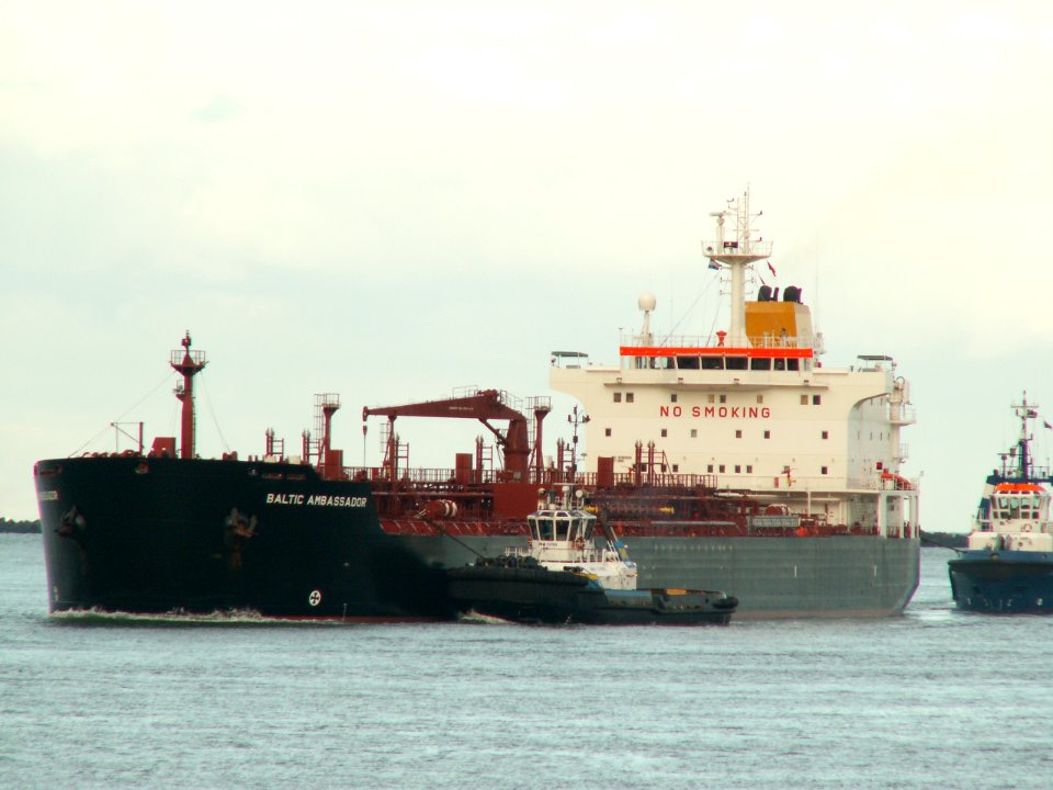 Baltic Ambassador pic2, Port of Rotterdam, Holland 19-Nov-2005