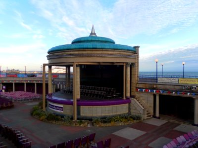 Bandstand and Colonnade at Grand Parade, Eastbourne (NHLE Code 1385904) (October 2012)