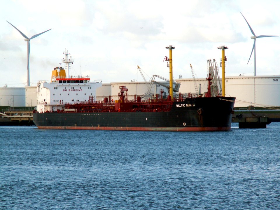 Baltic Sun II IMO 9286059 at the Calland canal, Port of Rotterdam, Holland 29-Apr-2006