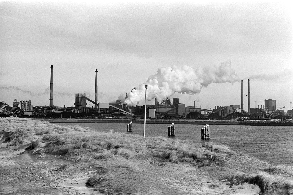 Banen bedreigd bij Hoogovens in IJmuiden,, Bestanddeelnr 931-2630