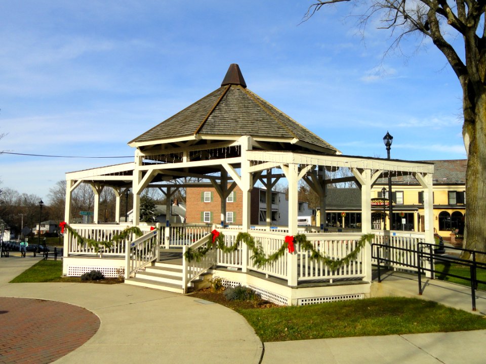 Bandstand - South Hadley, MA - DSC04473