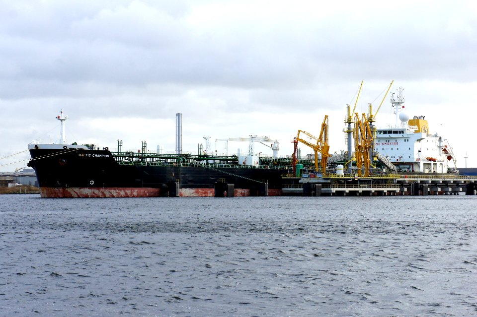 Baltic Shampion, IMO 9260029 in de Afrikahaven, Port of Amsterdam