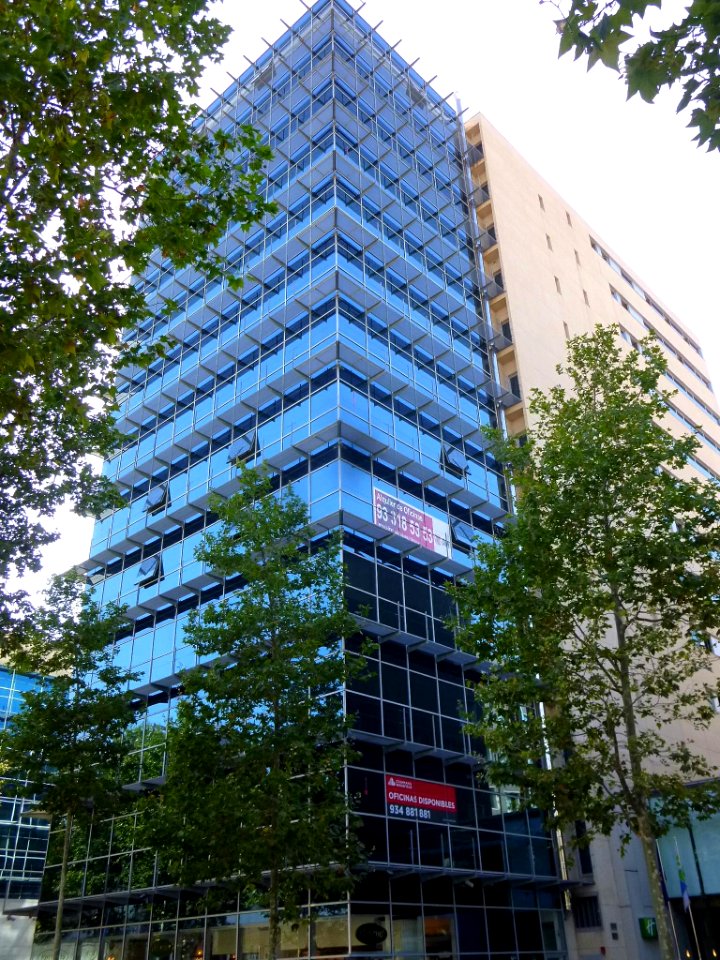 Barcelona - Edificio de Oficinas Carrer de Pallars 203