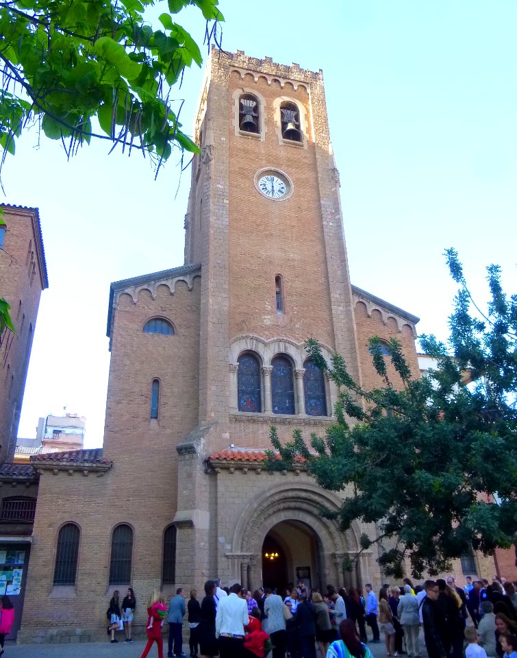 Barcelona - Distrito de Sant Andreu, Barrio de La Sagrera, Iglesia del Crist Rei de Sant Andreu 08