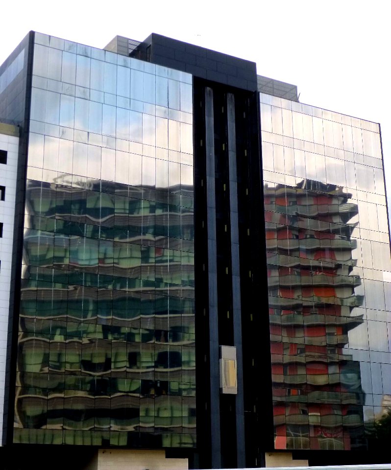 Barcelona - Edificio en Avenida Diagonal 61-63 (Diagonal Mar i el Front Marítim del Poblenou, Sant Martí)