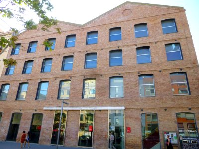 Barcelona - Biblioteca Poblenou-Manuel Arranz (Can Saladrigas) 2