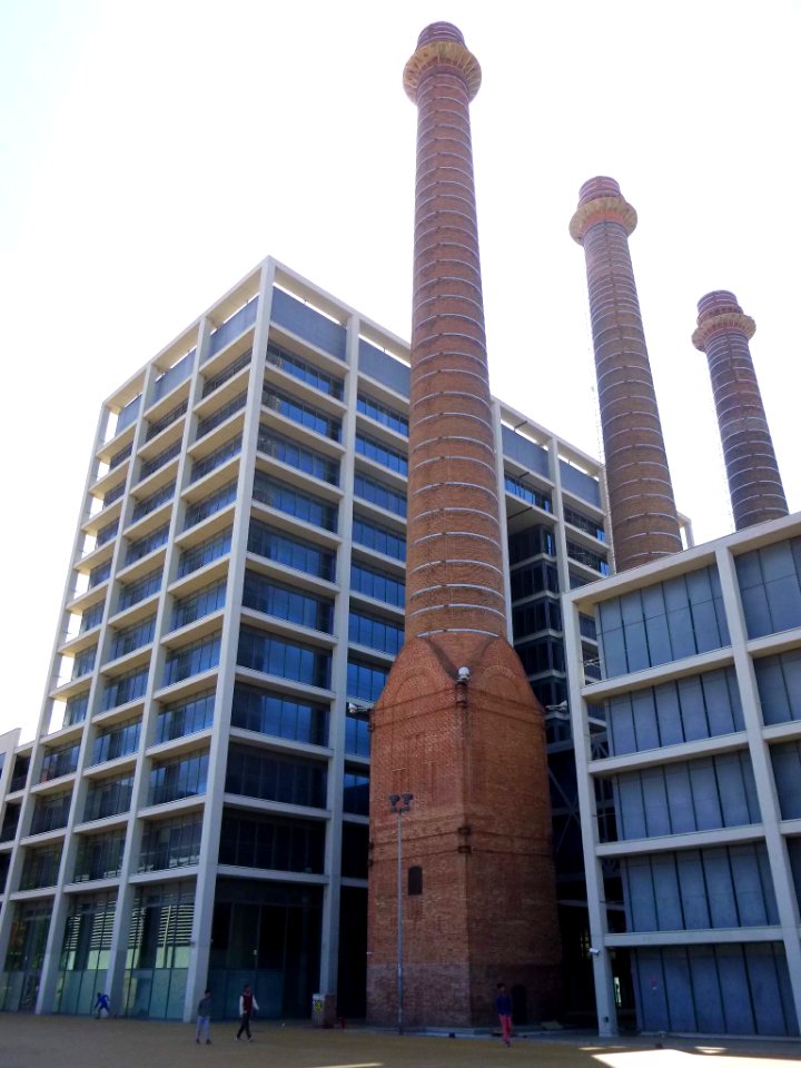 Barcelona - Edificio de Fecsa-Endesa y Red Eléctrica de España (REE) 3