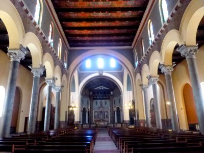 Barcelona - Basílica de Sant Josep Oriol, interior 1