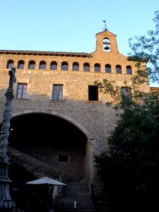 Barcelona - Claustro del antiguo Hospital de la Santa Creu (Plaza del Canónigo Colom) 5
