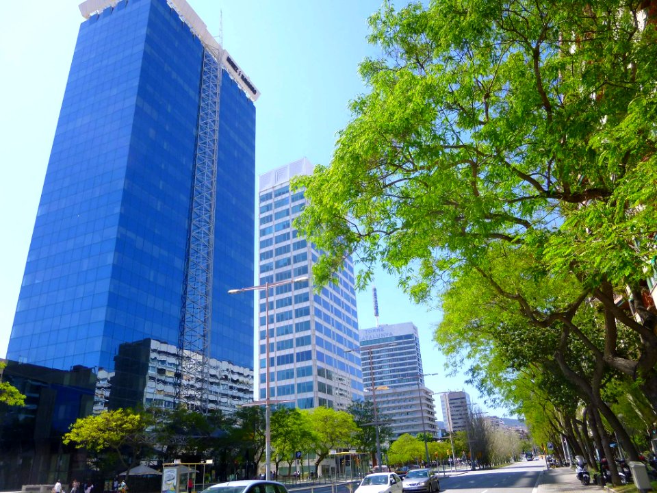 Barcelona - Carrer de Tarragona (Torre Núñez y Navarro, Torre Tarragona y Gran Hotel Torre Catalunya) 01