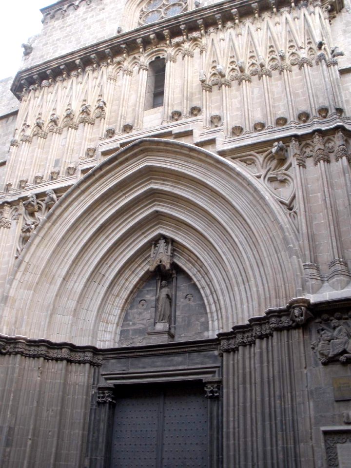 Barcelona - Catedral - Portada de Sant Iu