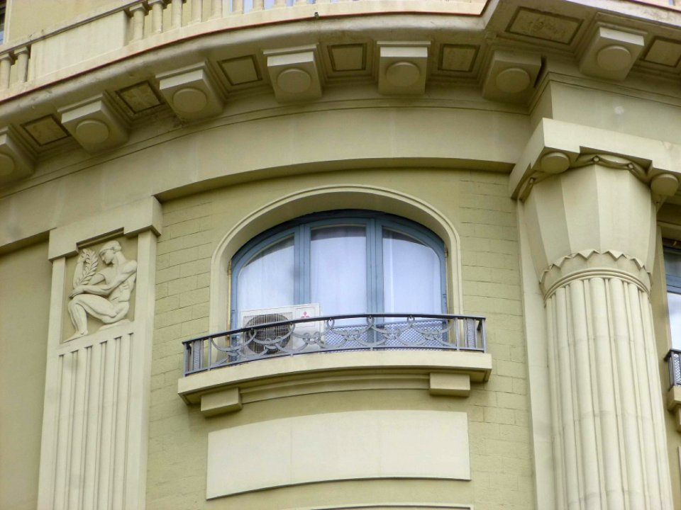 Barcelona - Carrer de Muntaner 240-242 (2)