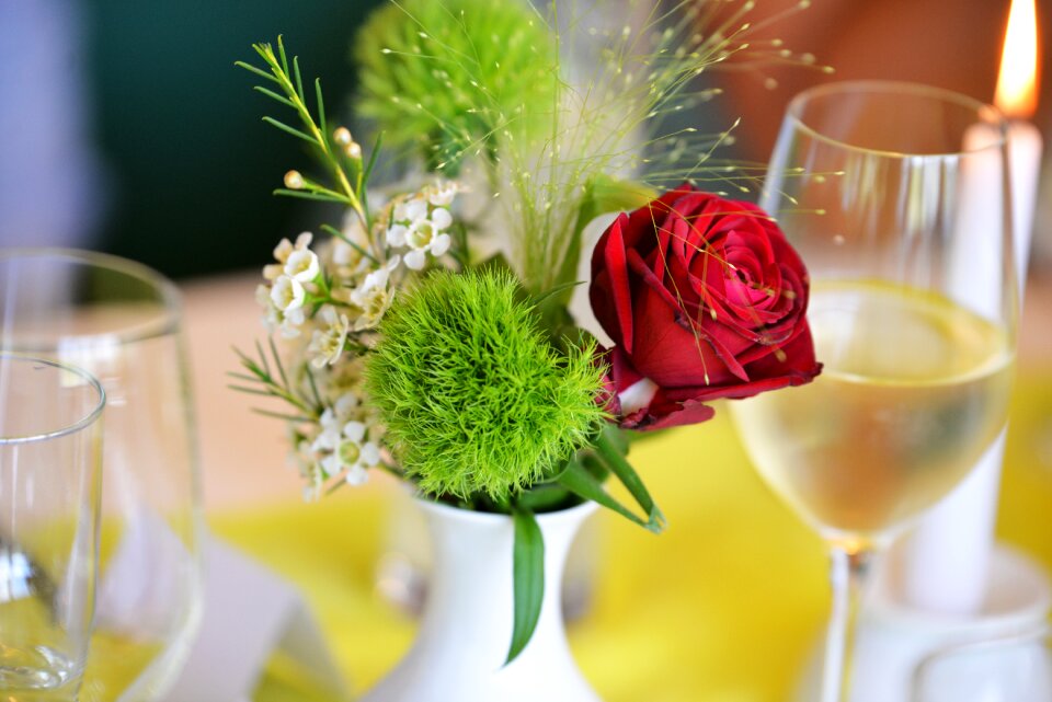 Red green decoration table setting