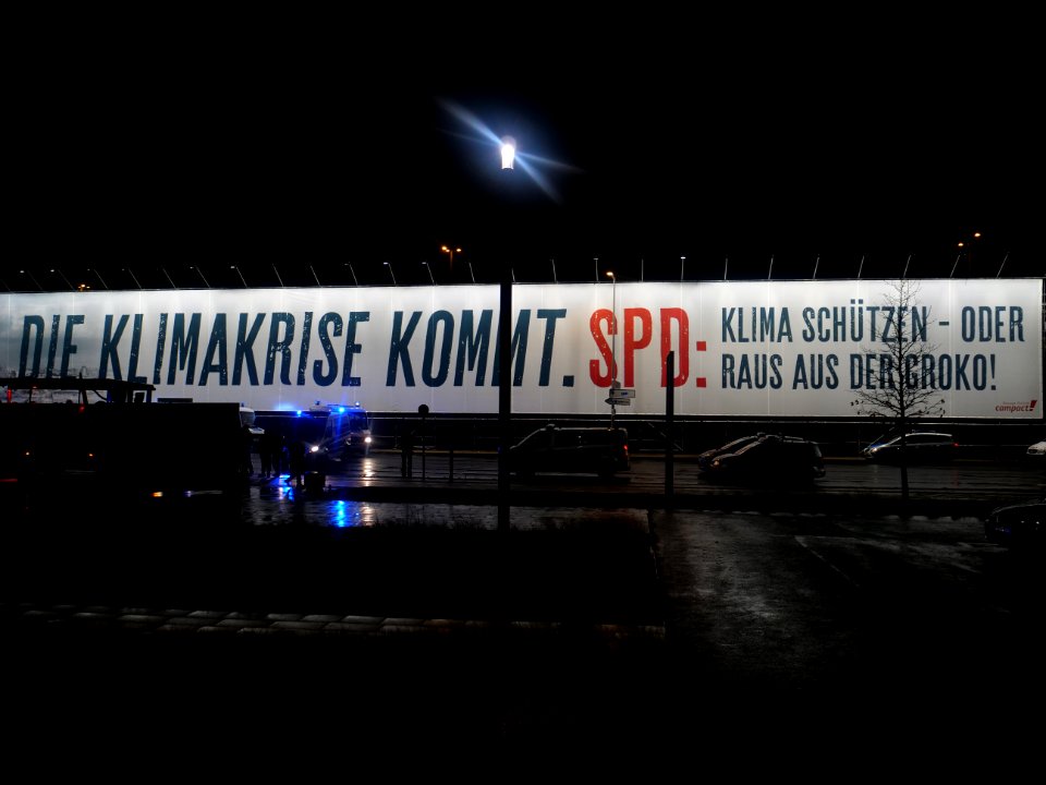 Banner in front of CityCube during SPD Parteitag 2019-12-06 10