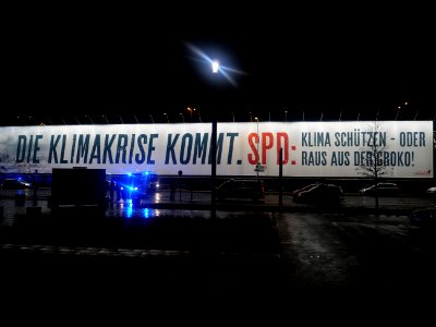 Banner in front of CityCube during SPD Parteitag 2019-12-06 08