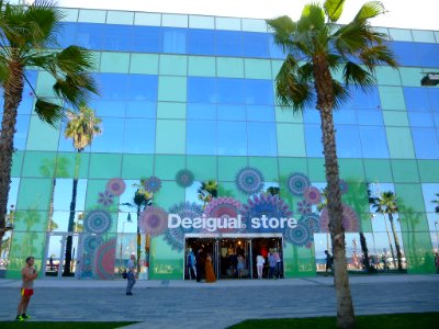 Barcelona - Desigual Store Barceloneta Beach 02