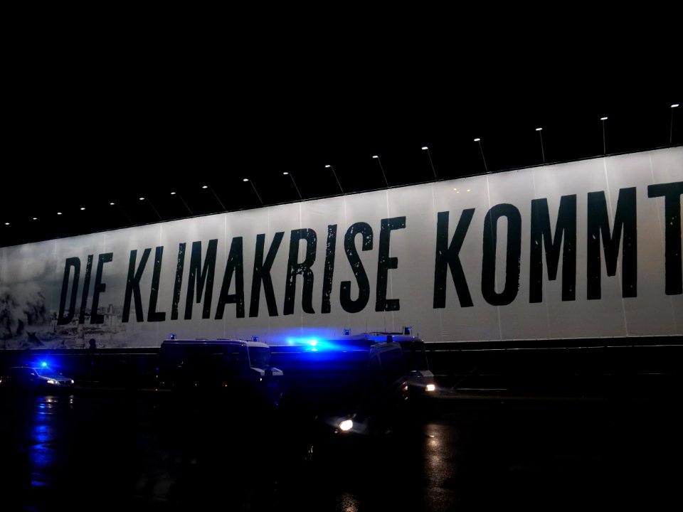Banner in front of CityCube during SPD Parteitag 2019-12-06 06