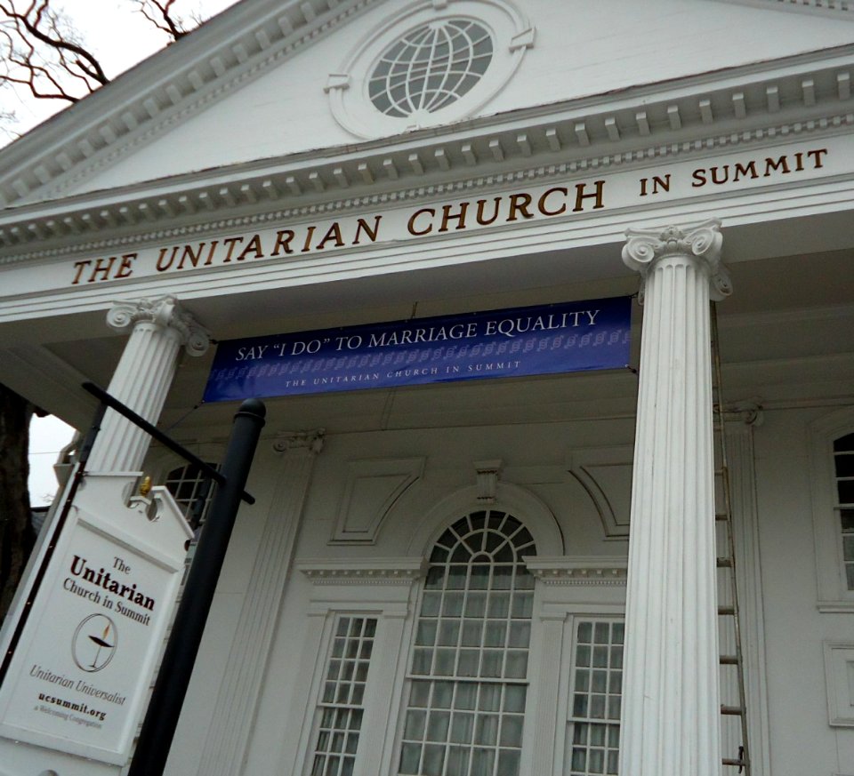 Banner hanging on Unitarian church in Summit NJ promoting marriage equality