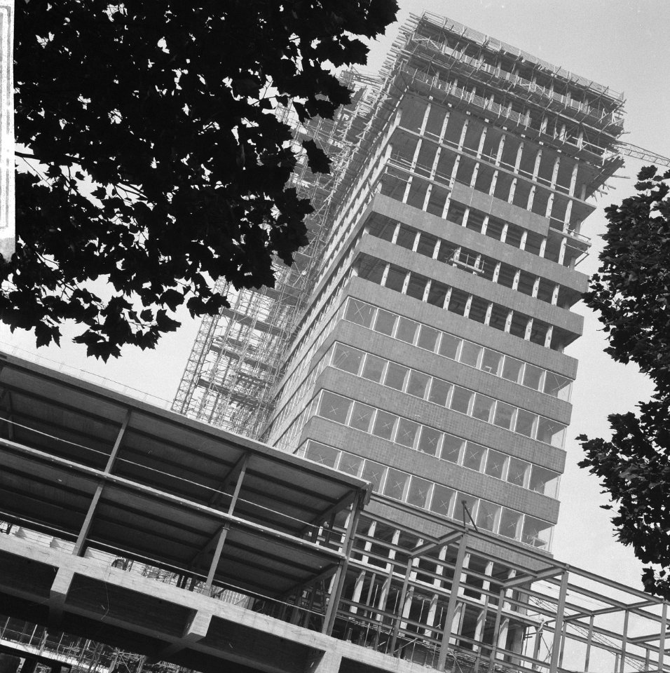 Bankwezen, bouwactiviteiten, nieuwbouw, gebouwen, architectuur, Noord-Holland, Bestanddeelnr 918-2831