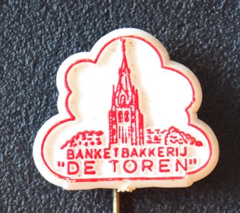 Banketbakkerij De Toren reclamespeldje