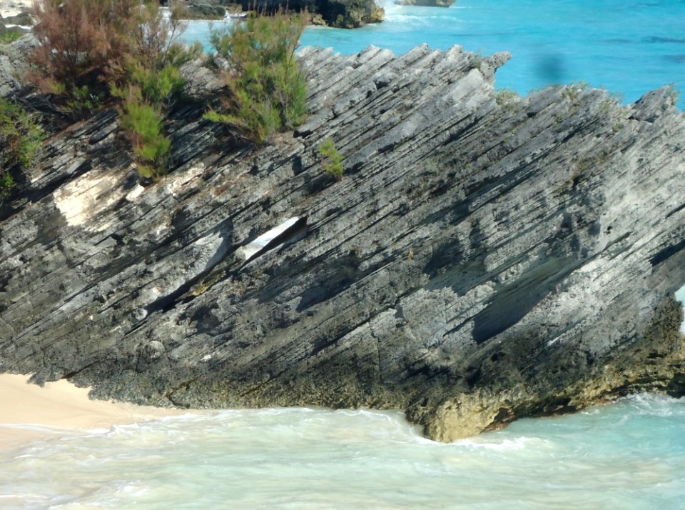 Bermuda (UK) image number 236 limestone near ocean