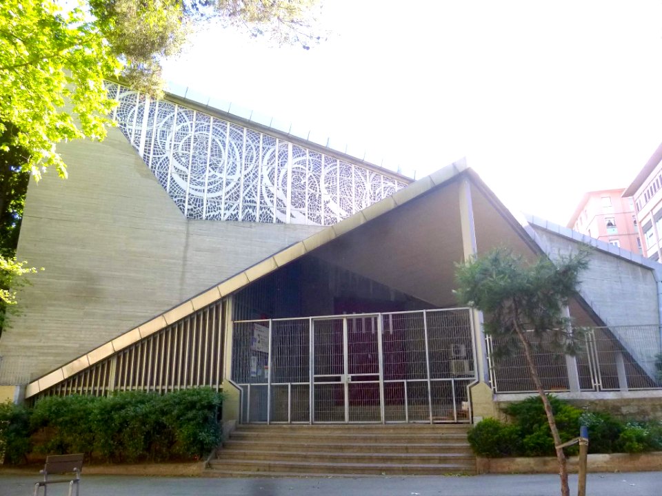 Barcelona - Distrinto de Sant Andreu, Iglesia de Sant Joan Bosco (Salesianos) 03