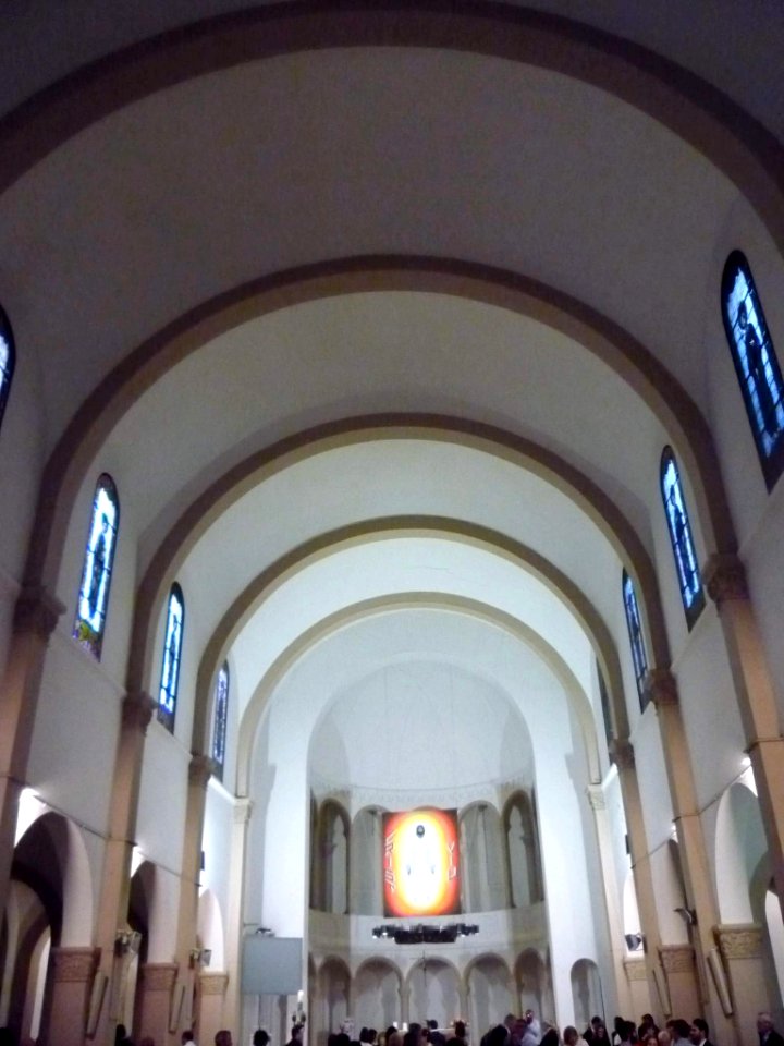 Barcelona - Distrito de Sant Andreu, Barrio de La Sagrera, Iglesia del Crist Rei de Sant Andreu 01
