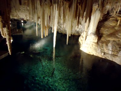 Bermuda (UK) image number 217 caves photo