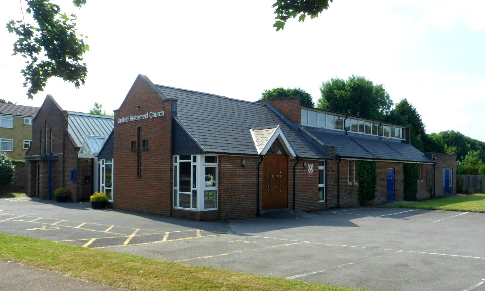 Banstead United Reformed Church, Woodmansterne Lane, Banstead (July 2013) (3)