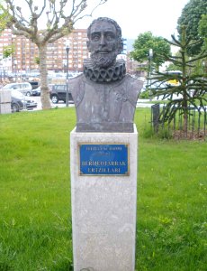 Bermeo - Monumento al poeta Alonso de Ercilla