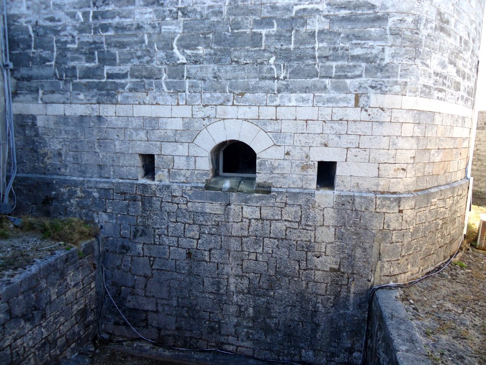 Bermuda (UK) image number 138 walls and pathways at Fort St. Catherine photo