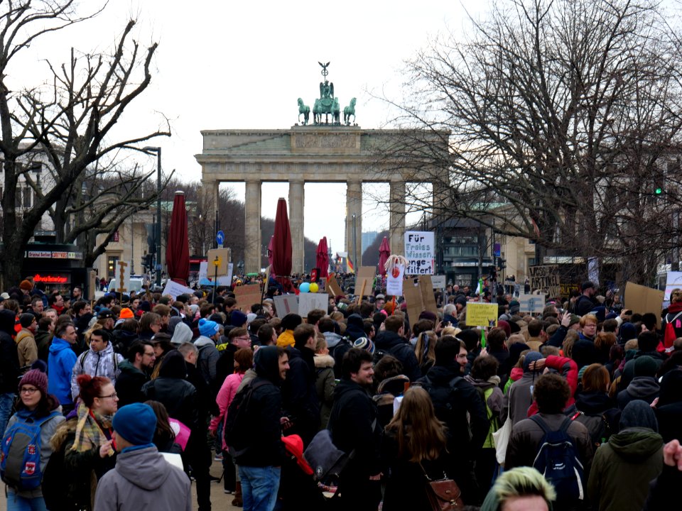 Berlin gegen 13 demonstration 64