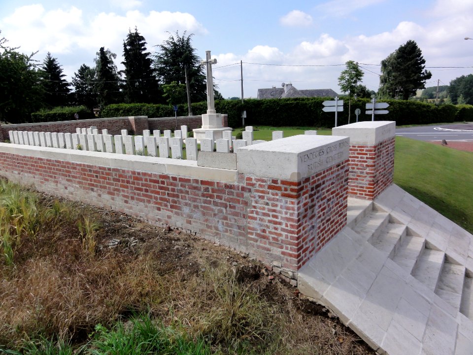 Bermerain (Nord, Fr) Vendegies Cross Roads British Cemetery 1918 CWGC