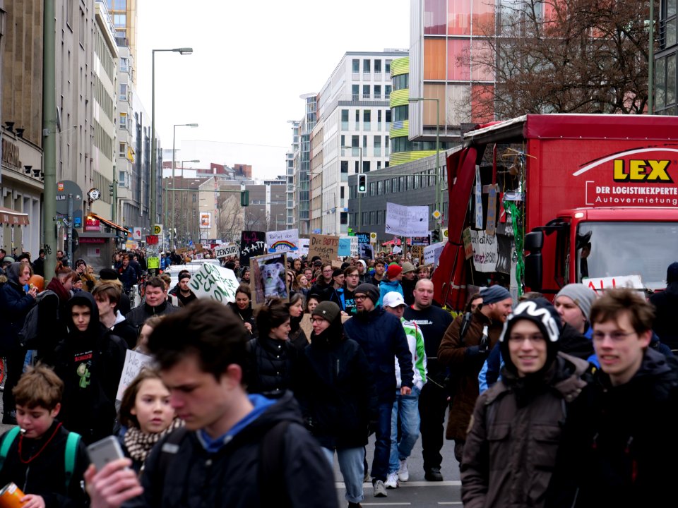 Berlin gegen 13 demonstration 18