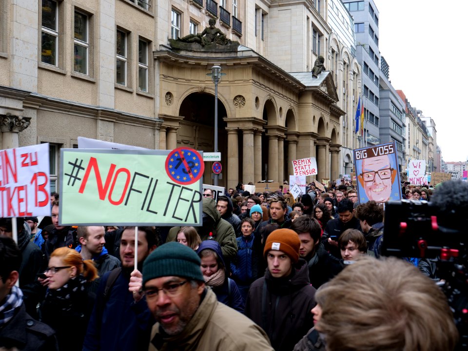 Berlin gegen 13 demonstration 42