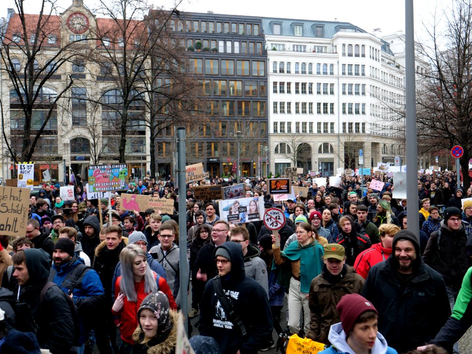 Berlin gegen 13 demonstration 47