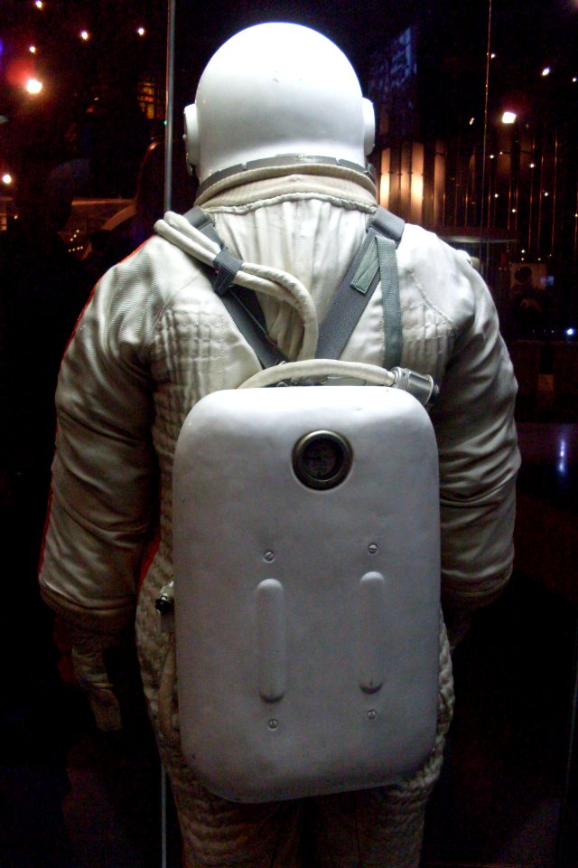 Berkut spacesuit 4