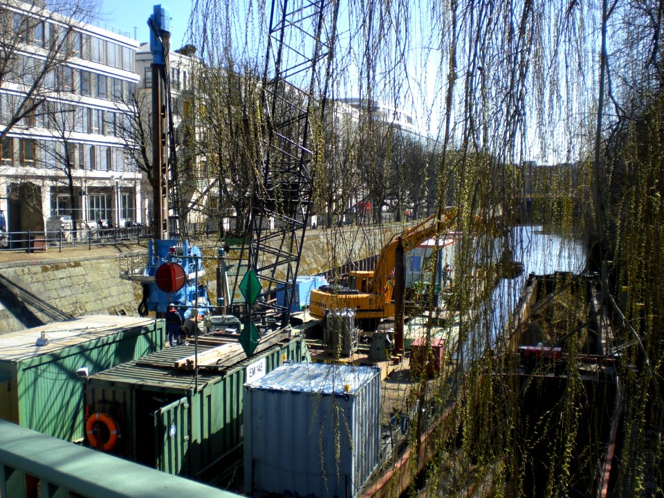Berlin Landwehrkanal constr1