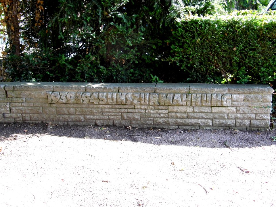 Berkersheim, Gefallenendenkmal 39-45