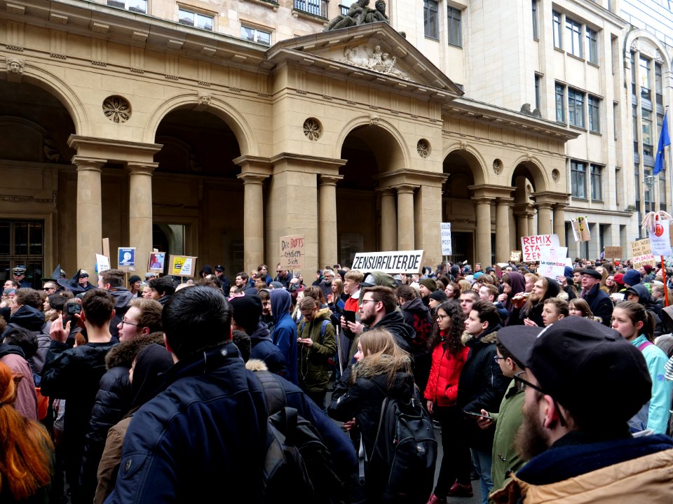 Berlin gegen 13 demonstration 34