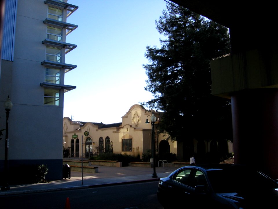 Berkeley Station 2787 01