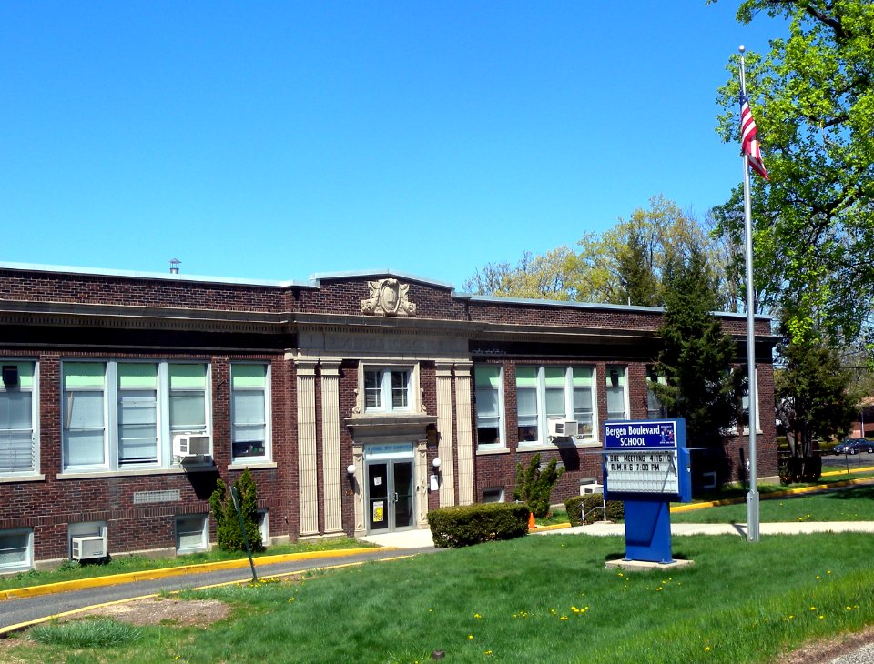 Bergen Blvd School Ridgefield jeh