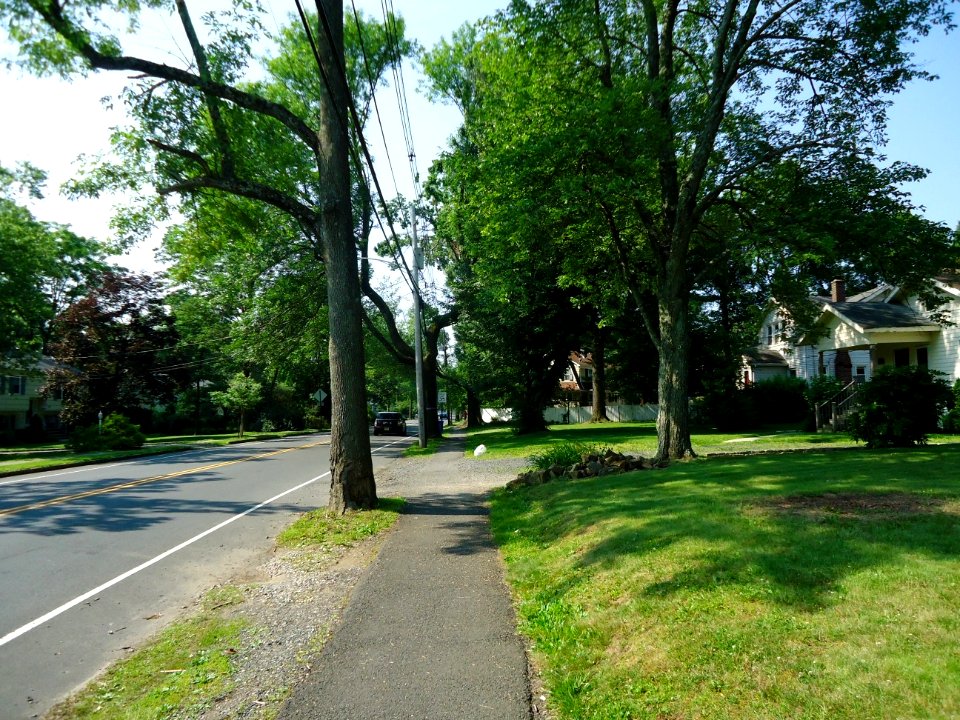 Berkeley Heights NJ Plainfield Avenue with sidewalk and houses