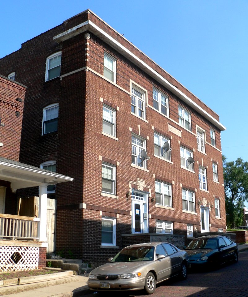 Berkeley Apartments (Omaha) from NW 1