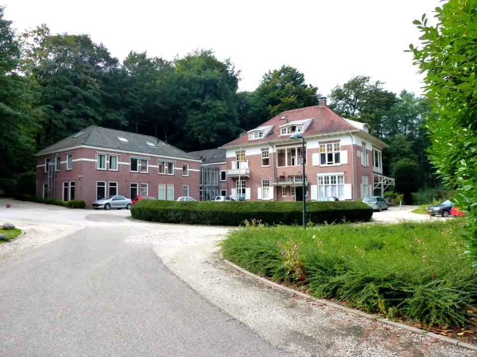 Berg en Dal (Groesbeek) Meerwijkselaan 5 villa met aanbouw
