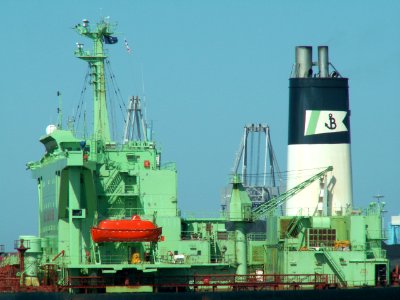 Berge Vik - IMO 8314483 - Callsign 3ECL4 p2, Mississippi harbour, Port of Rotterdam, Holland 17-Apr-2006
