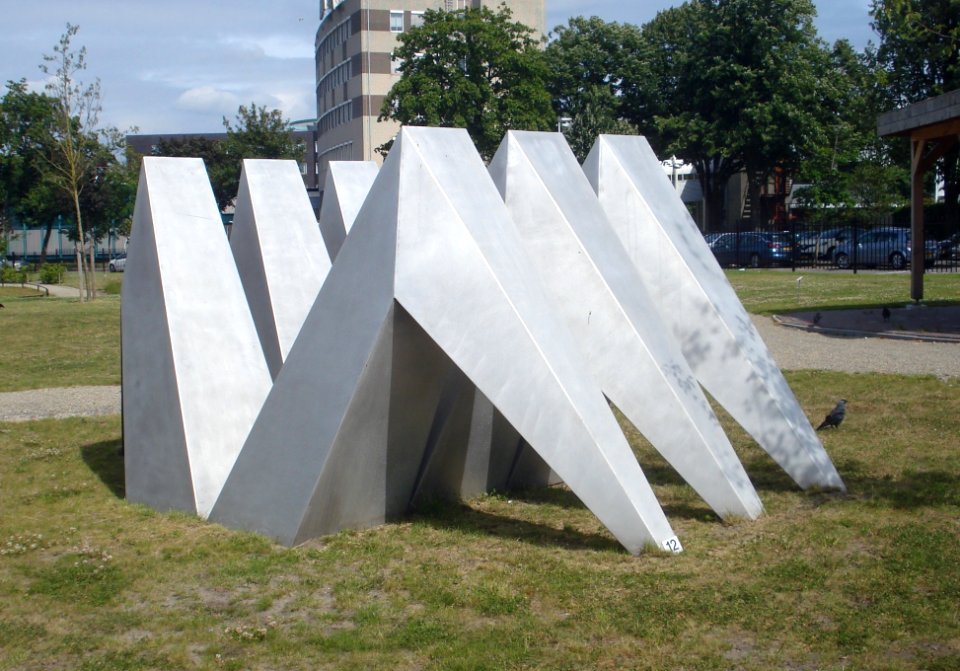 Bergen op zoom kunstwerk vooruitgang