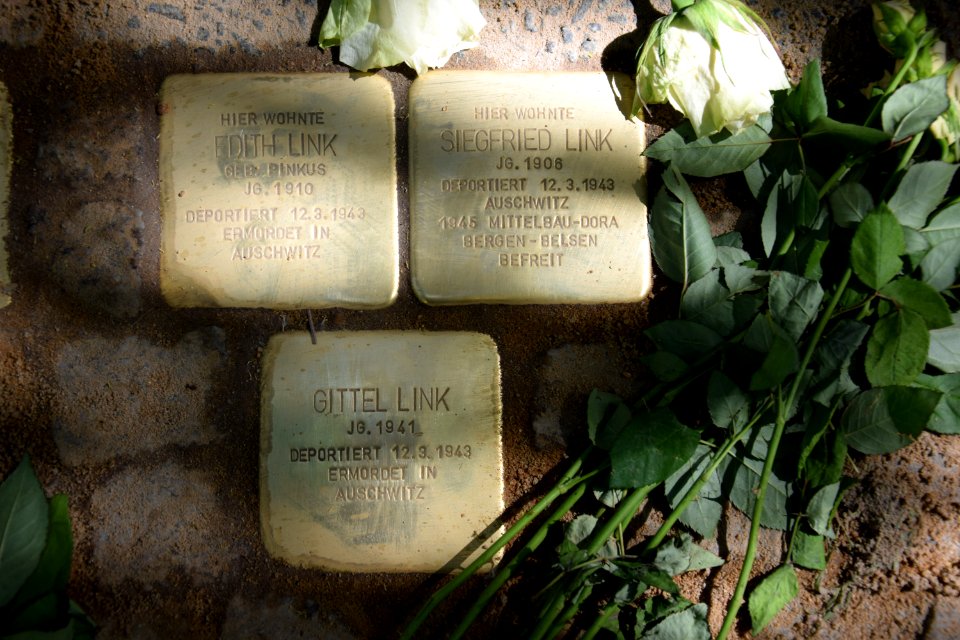 Berlin Stolpersteine Link