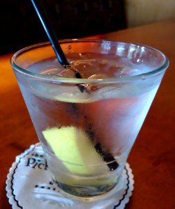 Bermuda (UK) photos number 41 glass of water with straw and ice and lemon
